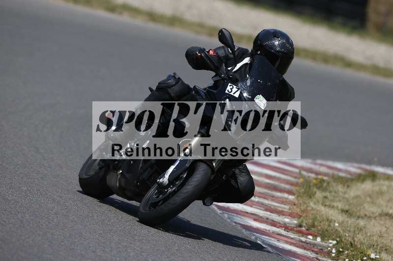Archiv-2023/28 05.06.2023 Moto Club Anneau du Rhin/blanc-novice/37